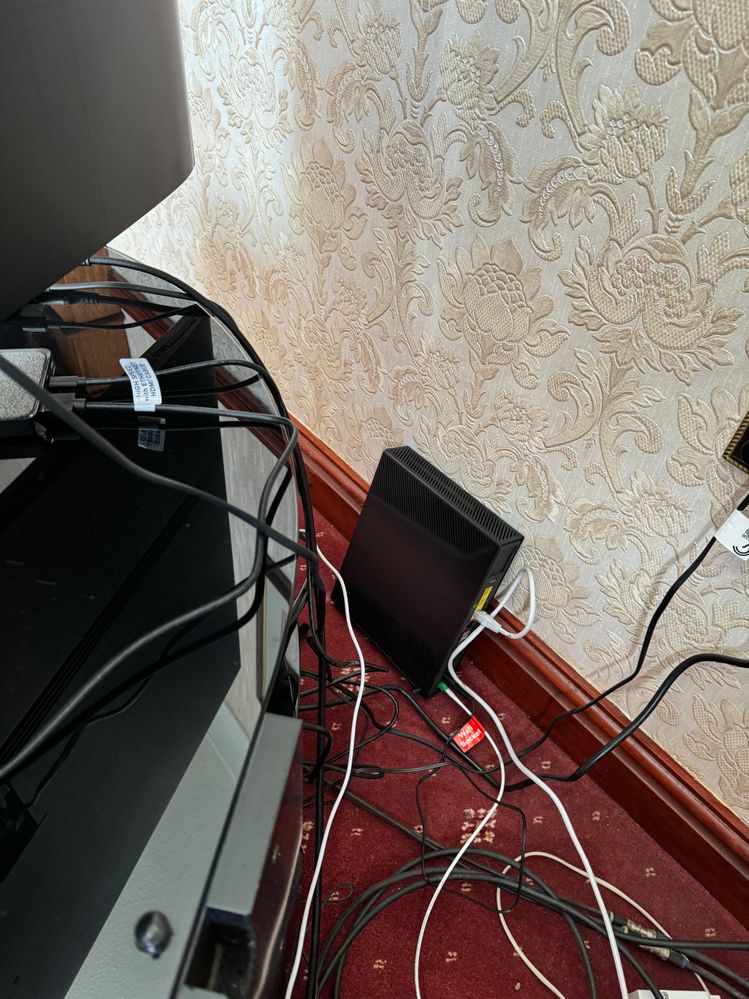 Hub 5x, now moved to windowsill